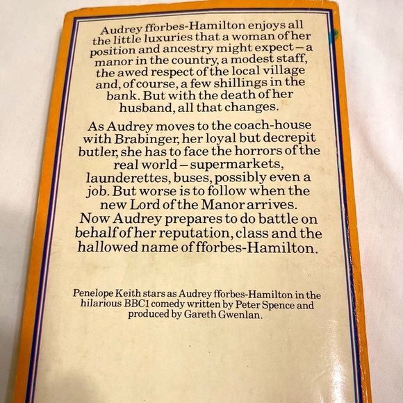 TO THE MANOR BORN by PETER SPENCE Vintage British Paperback - Picture 3 of 3